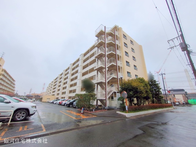G00370859 千葉県市川市塩焼４丁目 中古マンション 3080万円 専有面積67.27m² (約20.34坪) 間取り３ＬＤＫ 所在階1階 築年月1980年01月(築45年)【外観8】