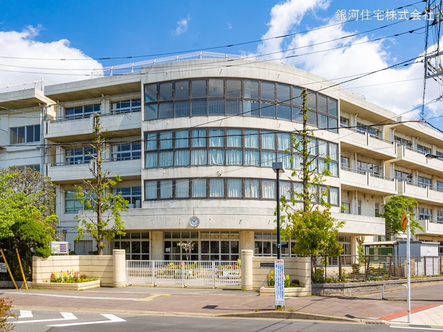 G00370859 千葉県市川市塩焼４丁目 中古マンション 3080万円 専有面積67.27m² (約20.34坪) 間取り３ＬＤＫ 所在階1階 築年月1980年01月(築45年)【周辺環境】市川市立妙典中学校