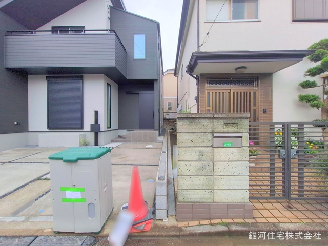 G00370870 千葉県船橋市坪井西２丁目 新築一戸建て 4280万円 土地面積99.01m² (約29.95坪) 建物面積96.00m² (約29.04坪) 築年月2025年05月【外観16】