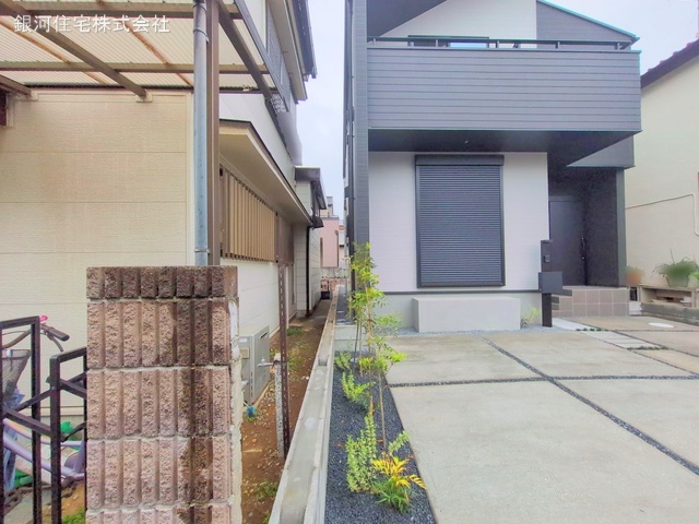 G00370870 千葉県船橋市坪井西２丁目 新築一戸建て 4280万円 土地面積99.01m² (約29.95坪) 建物面積96.00m² (約29.04坪) 築年月2025年05月【外観18】