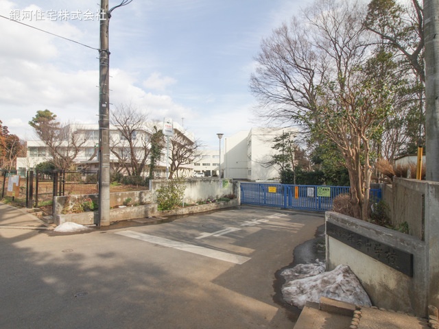 G00370870 千葉県船橋市坪井西２丁目 新築一戸建て 4280万円 土地面積99.01m² (約29.95坪) 建物面積96.00m² (約29.04坪) 築年月2025年05月【周辺環境】船橋市立坪井中学校