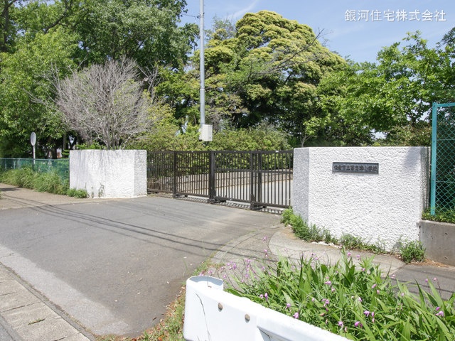 G00370894 千葉県佐倉市西志津７丁目 中古マンション 1880万円 専有面積82.17m² (約24.85坪) 間取り４ＬＤＫ 所在階3階 築年月1995年10月(築29年)【周辺環境】佐倉市立西志津小学校