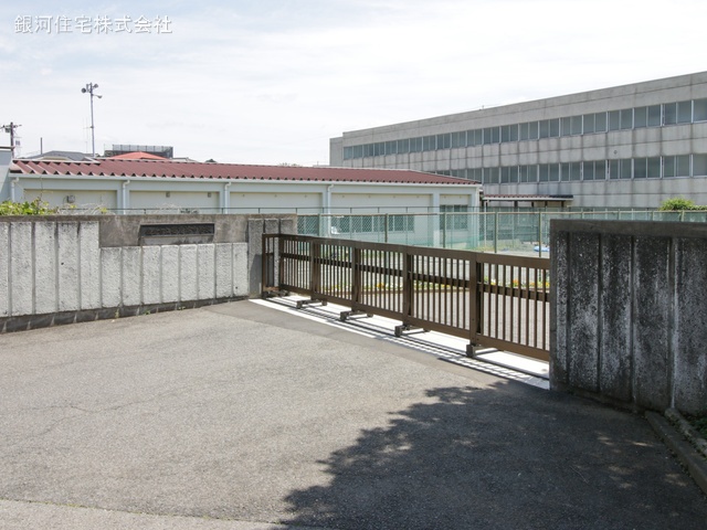 G00370894 千葉県佐倉市西志津７丁目 中古マンション 1880万円 専有面積82.17m² (約24.85坪) 間取り４ＬＤＫ 所在階3階 築年月1995年10月(築29年)【周辺環境】佐倉市立西志津中学校