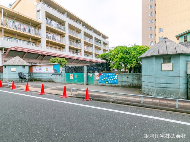 G00370907 東京都立川市一番町４丁目 中古マンション 2980万円 専有面積71.31m² (約21.57坪) 間取り３ＬＤＫ 所在階4階 築年月2004年01月(築21年)【周辺環境】上砂保育園