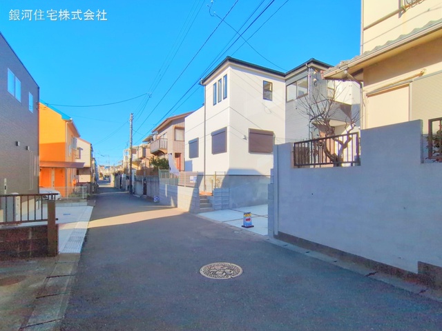 G00370997 千葉県柏市つくしが丘５丁目 新築一戸建て 4180万円 土地面積126.28m² (約38.19坪) 建物面積100.44m² (約30.38坪) 間取り４ＬＤＫ 築年月2025年01月(築１年以内)【外観3】