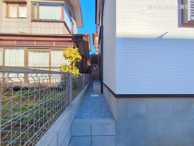 G00370997 千葉県柏市つくしが丘５丁目 新築一戸建て 4180万円 土地面積126.28m² (約38.19坪) 建物面積100.44m² (約30.38坪) 間取り４ＬＤＫ 築年月2025年01月(築１年以内)【外観9】