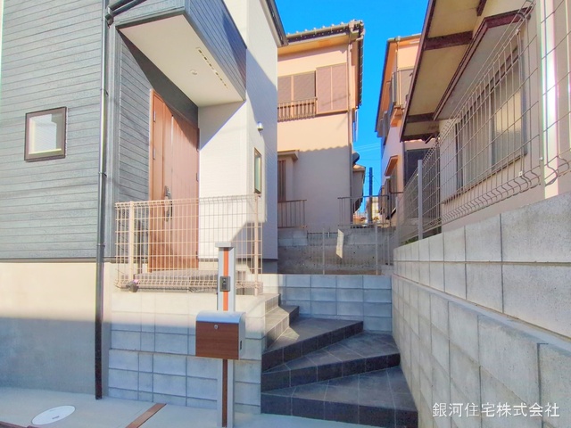 G00370997 千葉県柏市つくしが丘５丁目 新築一戸建て 4180万円 土地面積126.28m² (約38.19坪) 建物面積100.44m² (約30.38坪) 間取り４ＬＤＫ 築年月2025年01月(築１年以内)【外観13】