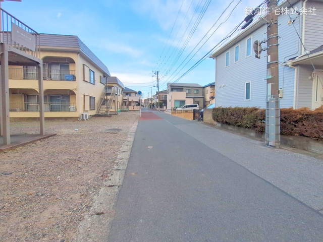 G00371237 千葉県松戸市新松戸南１丁目 新築一戸建て 5899万円 土地面積107.01m² (約32.37坪) 建物面積103.77m² (約31.39坪) 間取り４ＬＤＫ 築年月2025年06月【外観12】