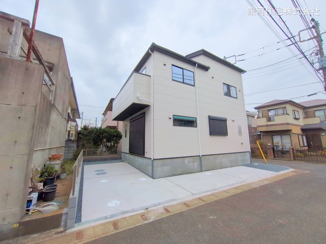 G00371277 千葉県市川市須和田２丁目 新築一戸建て 5690万円 土地面積117.74m² (約35.61坪) 建物面積93.20m² (約28.19坪) 間取り３ＬＤＫ 築年月2025年01月(築１年以内)【外観2】