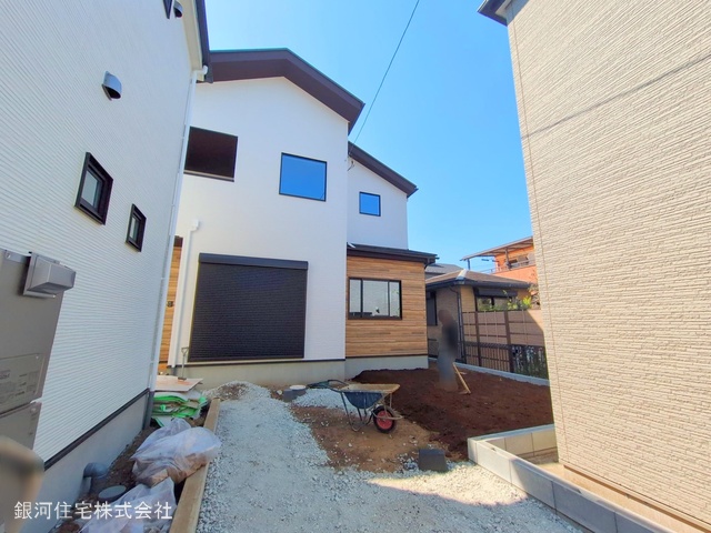 G00371322 千葉県流山市向小金３丁目 新築一戸建て 4399万円 土地面積154.99m² (約46.88坪) 建物面積112.79m² (約34.11坪) 間取り４ＬＤＫ 築年月2025年05月【外観5】