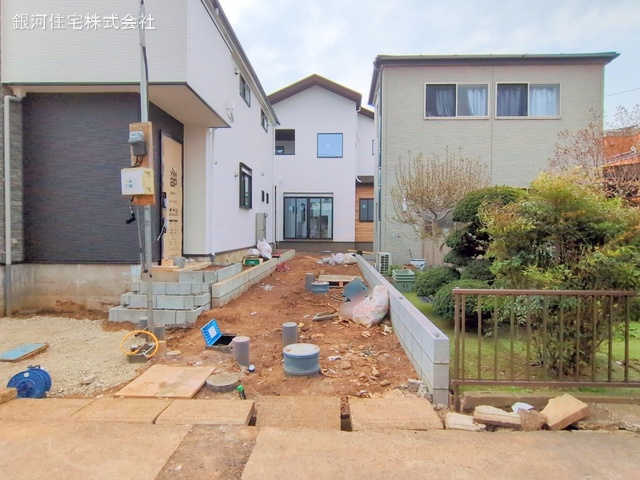G00371322 千葉県流山市向小金３丁目 新築一戸建て 4399万円 土地面積154.99m² (約46.88坪) 建物面積112.79m² (約34.11坪) 間取り４ＬＤＫ 築年月2025年05月【外観8】