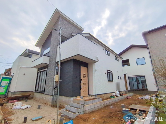 G00371323 千葉県流山市向小金３丁目 新築一戸建て 4699万円 土地面積102.34m² (約30.95坪) 建物面積103.81m² (約31.40坪) 間取り４ＬＤＫ 築年月2025年05月【外観4】