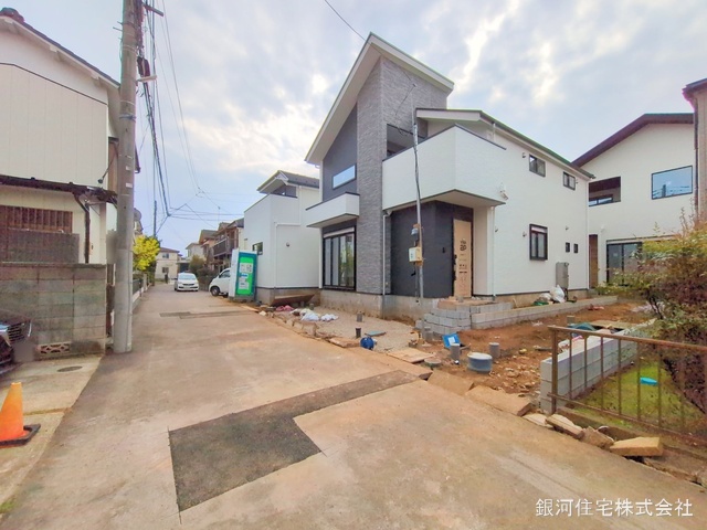 G00371323 千葉県流山市向小金３丁目 新築一戸建て 4699万円 土地面積102.34m² (約30.95坪) 建物面積103.81m² (約31.40坪) 間取り４ＬＤＫ 築年月2025年05月【外観17】