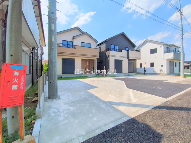 G00371621 埼玉県さいたま市西区大字島根 新築一戸建て 3090万円 土地面積173.18m² (約52.38坪) 建物面積97.29m² (約29.43坪) 間取り４ＬＤＫ 築年月2025年06月(築１年以内)【外観12】