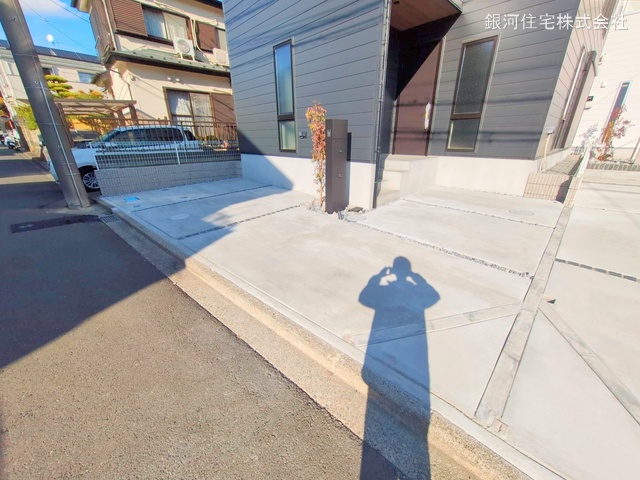 G00371651 神奈川県綾瀬市綾西５丁目 新築一戸建て 4780万円 土地面積106.92m² (約32.34坪) 建物面積101.43m² (約30.68坪) 間取り２ＳＬＤＫ 築年月2025年02月(築１年以内)【外観13】