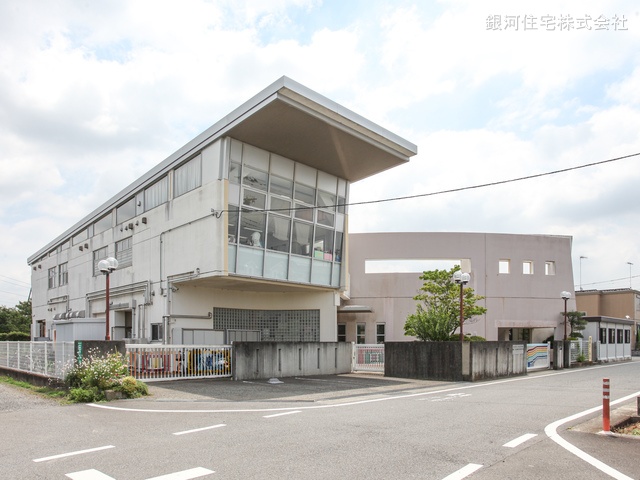 G00371651 神奈川県綾瀬市綾西５丁目 新築一戸建て 4780万円 土地面積106.92m² (約32.34坪) 建物面積101.43m² (約30.68坪) 間取り２ＳＬＤＫ 築年月2025年02月(築１年以内)【周辺環境】中新田保育園