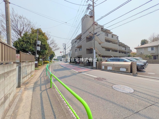 G00371712 東京都練馬区西大泉１丁目 中古マンション 2450万円 専有面積49.01m² (約14.82坪) 間取り３ＤＫ 所在階1階 築年月1995年02月(築30年)【外観4】