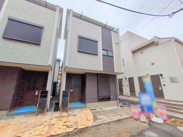 G00371728 東京都北区王子５丁目 新築一戸建て 5980万円 土地面積44.28m² (約13.39坪) 建物面積64.37m² (約19.47坪) 間取り３ＤＫ 築年月2025年04月(築１年以内)【外観2】