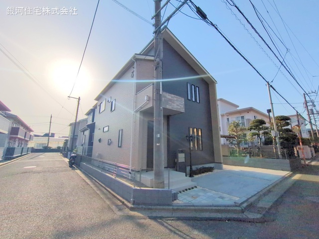 G00371856 神奈川県藤沢市大庭 新築一戸建て 4890万円 土地面積114.80m² (約34.72坪) 建物面積91.71m² (約27.74坪) 間取り３ＬＤＫ 築年月2025年03月(築１年以内)【外観2】