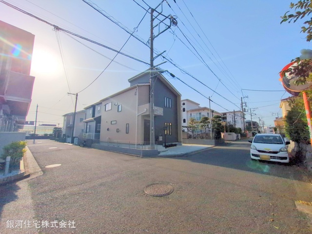 G00371856 神奈川県藤沢市大庭 新築一戸建て 4890万円 土地面積114.80m² (約34.72坪) 建物面積91.71m² (約27.74坪) 間取り３ＬＤＫ 築年月2025年03月(築１年以内)【外観3】