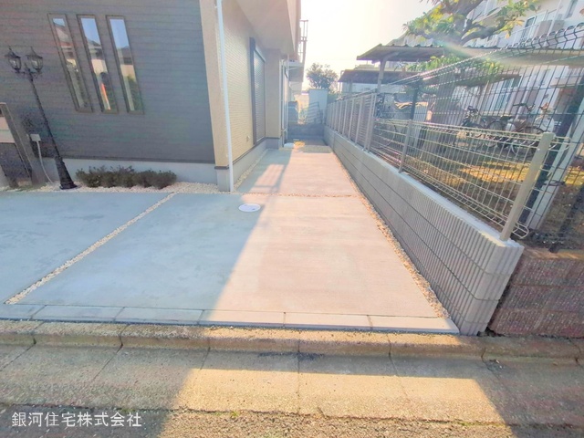 G00371856 神奈川県藤沢市大庭 新築一戸建て 4890万円 土地面積114.80m² (約34.72坪) 建物面積91.71m² (約27.74坪) 間取り３ＬＤＫ 築年月2025年03月(築１年以内)【外観7】