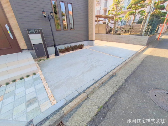 G00371856 神奈川県藤沢市大庭 新築一戸建て 4890万円 土地面積114.80m² (約34.72坪) 建物面積91.71m² (約27.74坪) 間取り３ＬＤＫ 築年月2025年03月(築１年以内)【外観9】