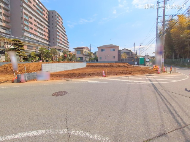 G00372028 千葉県柏市南増尾８丁目 新築一戸建て 3590万円 土地面積131.84m² (約39.88坪) 建物面積104.33m² (約31.55坪) 間取り４ＬＤＫ 築年月2025年07月【外観4】