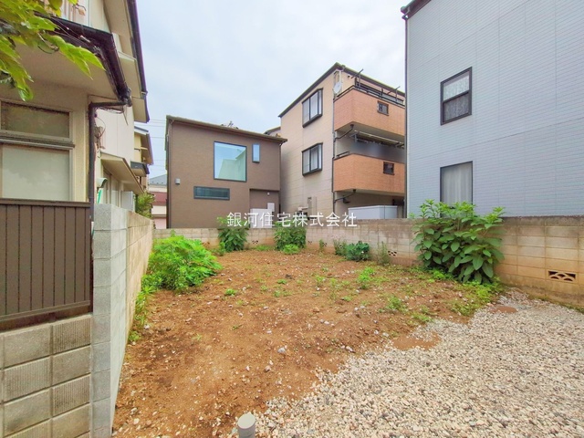 G00372132 埼玉県新座市栄５丁目 新築一戸建て 3780万円 土地面積83.39m² (約25.22坪) 建物面積95.77m² (約28.97坪) 間取り３ＳＬＤＫ 築年月2025年11月【外観4】
