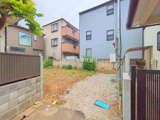 G00372132 埼玉県新座市栄５丁目 新築一戸建て 3780万円 土地面積83.39m² (約25.22坪) 建物面積95.77m² (約28.97坪) 間取り３ＳＬＤＫ 築年月2025年11月【外観5】