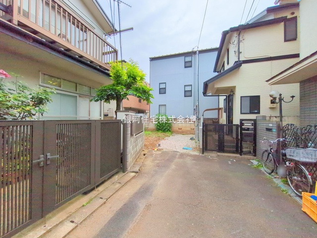 G00372132 埼玉県新座市栄５丁目 新築一戸建て 3780万円 土地面積83.39m² (約25.22坪) 建物面積95.77m² (約28.97坪) 間取り３ＳＬＤＫ 築年月2025年11月【外観6】