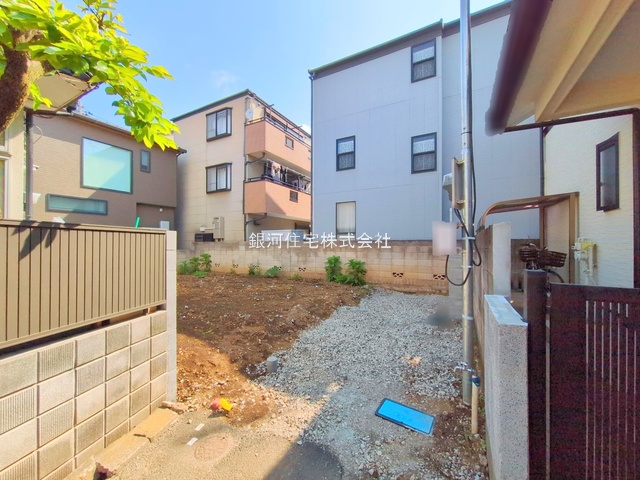 G00372132 埼玉県新座市栄５丁目 新築一戸建て 3780万円 土地面積83.39m² (約25.22坪) 建物面積95.77m² (約28.97坪) 間取り３ＳＬＤＫ 築年月2025年11月【外観8】