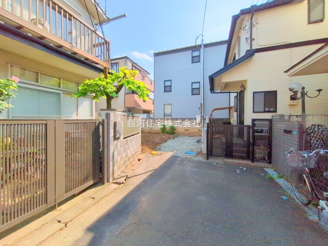 G00372132 埼玉県新座市栄５丁目 新築一戸建て 3780万円 土地面積83.39m² (約25.22坪) 建物面積95.77m² (約28.97坪) 間取り３ＳＬＤＫ 築年月2025年11月【外観9】