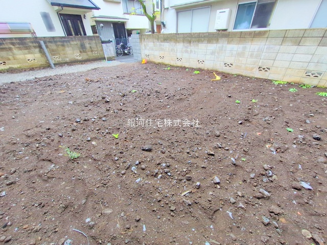 G00372132 埼玉県新座市栄５丁目 新築一戸建て 3780万円 土地面積83.39m² (約25.22坪) 建物面積95.77m² (約28.97坪) 間取り３ＳＬＤＫ 築年月2025年11月【外観17】