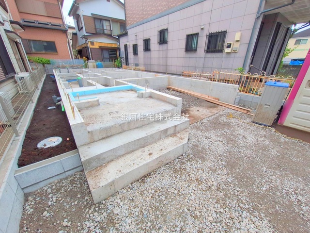 G00372535 神奈川県綾瀬市上土棚北2丁目 新築一戸建て 2780万円 土地面積88.30m² (約26.71坪) 建物面積98.01m² (約29.64坪) 間取り2SLDK 築年月2025年06月