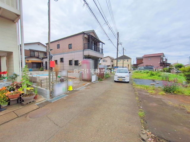 G00372535 神奈川県綾瀬市上土棚北２丁目 新築一戸建て 2780万円 土地面積88.30m² (約26.71坪) 建物面積98.01m² (約29.64坪) 間取り２ＳＬＤＫ 築年月2025年06月【外観3】