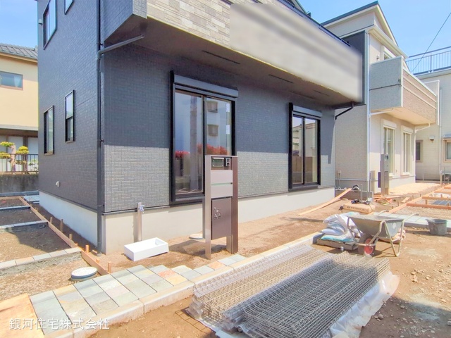G00372764 神奈川県茅ヶ崎市円蔵 新築一戸建て 4580万円 土地面積163.30m² (約49.39坪) 建物面積99.08m² (約29.97坪) 間取り３ＬＤＫ 築年月2025年04月(築１年以内)【外観15】