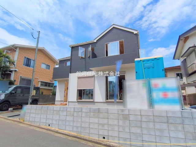 G00372817 神奈川県綾瀬市綾西５丁目 新築一戸建て 5299万円 土地面積165.26m² (約49.99坪) 建物面積110.96m² (約33.56坪) 間取り４ＬＤＫ 築年月2025年07月【外観2】