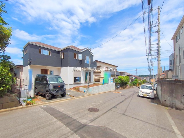 G00372817 神奈川県綾瀬市綾西５丁目 新築一戸建て 5299万円 土地面積165.26m² (約49.99坪) 建物面積110.96m² (約33.56坪) 間取り４ＬＤＫ 築年月2025年07月【外観3】
