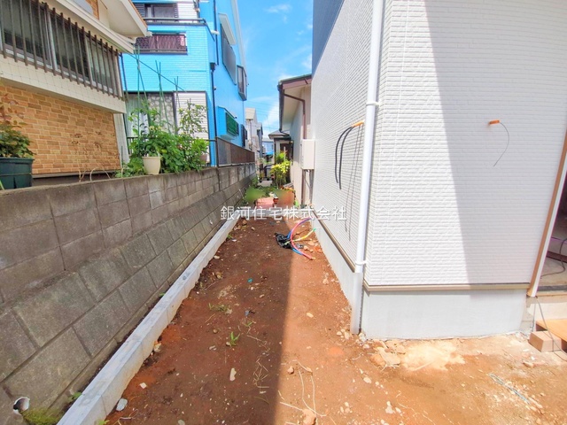G00372817 神奈川県綾瀬市綾西５丁目 新築一戸建て 5299万円 土地面積165.26m² (約49.99坪) 建物面積110.96m² (約33.56坪) 間取り４ＬＤＫ 築年月2025年07月【外観9】