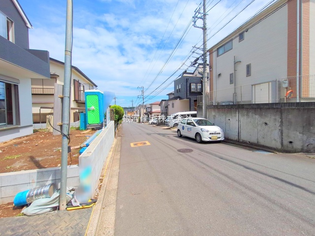 G00372817 神奈川県綾瀬市綾西５丁目 新築一戸建て 5299万円 土地面積165.26m² (約49.99坪) 建物面積110.96m² (約33.56坪) 間取り４ＬＤＫ 築年月2025年07月【外観16】