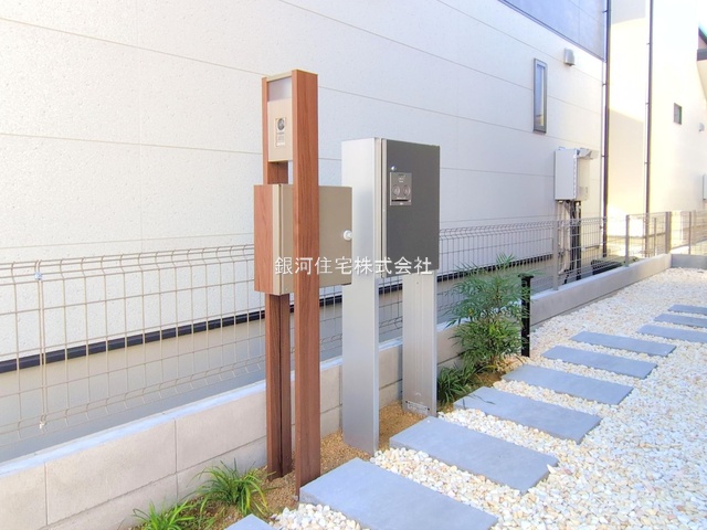 G00372850 埼玉県さいたま市南区大字広ヶ谷戸 中古一戸建て 4990万円 土地面積109.85m² (約33.22坪) 建物面積94.39m² (約28.55坪) 間取り３ＬＤＫ 築年月2024年11月(築1年)【外観4】