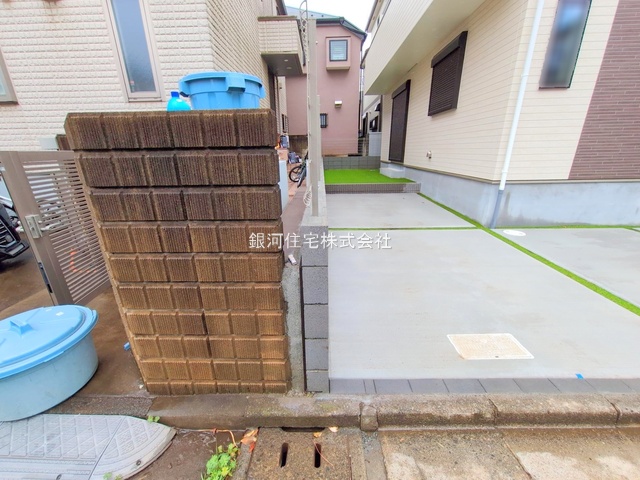 G00372923 東京都東村山市青葉町１丁目 新築一戸建て 3990万円 土地面積116.13m² (約35.12坪) 建物面積92.32m² (約27.92坪) 間取り４ＬＤＫ 築年月2025年03月(築１年以内)【外観11】