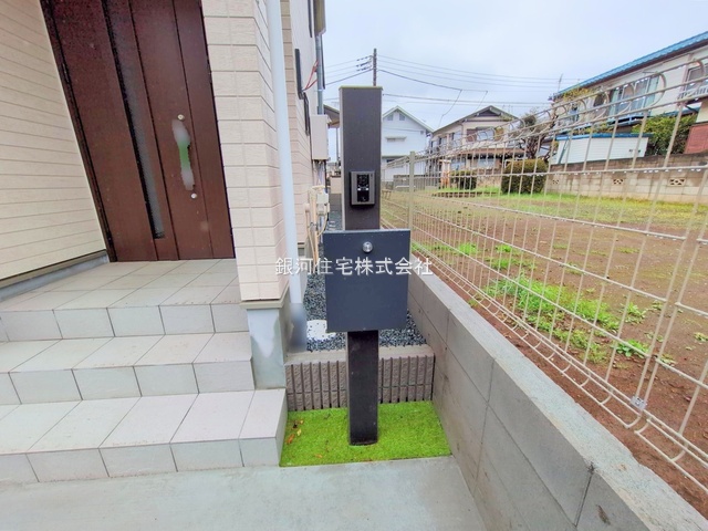G00372923 東京都東村山市青葉町１丁目 新築一戸建て 3990万円 土地面積116.13m² (約35.12坪) 建物面積92.32m² (約27.92坪) 間取り４ＬＤＫ 築年月2025年03月(築１年以内)【外観15】
