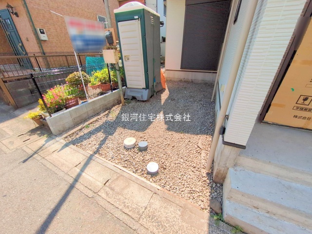 G00372996 神奈川県綾瀬市大上３丁目 新築一戸建て 3580万円 土地面積76.84m² (約23.24坪) 建物面積86.35m² (約26.12坪) 間取り２ＳＬＤＫ 築年月2025年12月【外観9】