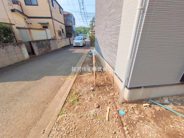 G00372997 神奈川県綾瀬市大上７丁目 新築一戸建て 3980万円 土地面積102.82m² (約31.10坪) 建物面積98.11m² (約29.67坪) 間取り４ＬＤＫ 築年月2025年11月【外観18】