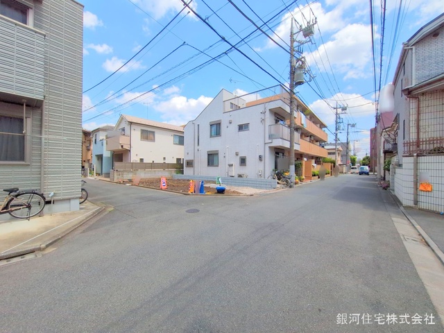 G00373288 東京都中野区江古田４丁目 新築一戸建て 7980万円 土地面積77.80m² (約23.53坪) 建物面積96.18m² (約29.09坪) 間取り４ＬＤＫ 築年月2025年08月【外観3】