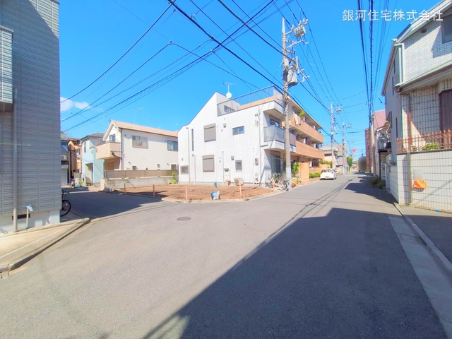 G00373288 東京都中野区江古田４丁目 新築一戸建て 7980万円 土地面積77.80m² (約23.53坪) 建物面積96.18m² (約29.09坪) 間取り４ＬＤＫ 築年月2025年08月【外観6】