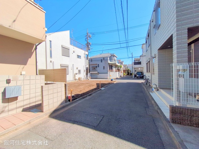 G00373288 東京都中野区江古田４丁目 新築一戸建て 7980万円 土地面積77.80m² (約23.53坪) 建物面積96.18m² (約29.09坪) 間取り４ＬＤＫ 築年月2025年08月【外観10】