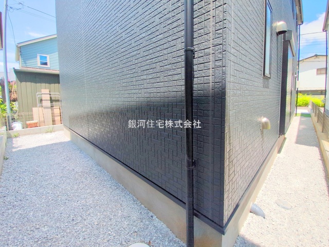 G00373291 神奈川県小田原市堀之内 新築一戸建て 2980万円 土地面積149.86m² (約45.33坪) 建物面積101.02m² (約30.55坪) 間取り４ＬＤＫ 築年月2025年06月(築１年以内)【外観16】