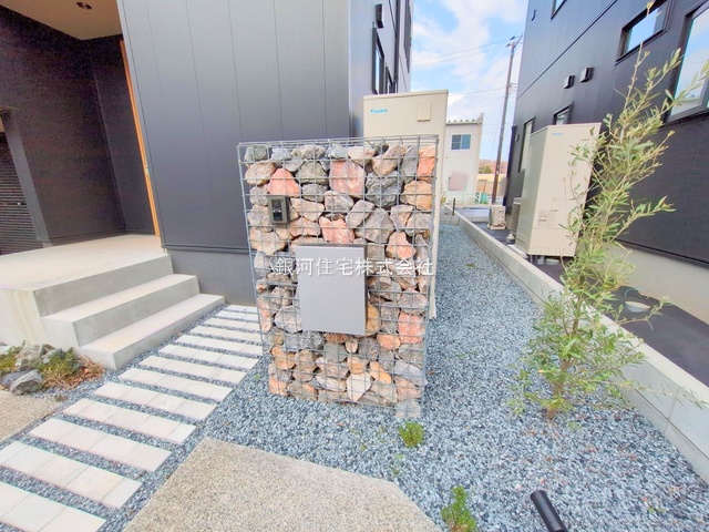 G00373353 埼玉県入間市大字上藤沢 中古一戸建て 4780万円 土地面積136.14m² (約41.18坪) 建物面積97.70m² (約29.55坪) 間取り２ＳＬＤＫ 築年月2024年07月(築1年)【外観9】